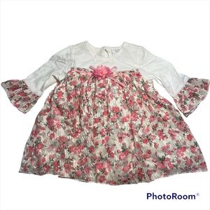 NWOT Pleated lace dress with matching bloomer Size 18M